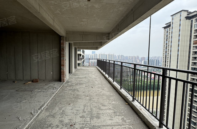 乾道滨河首府4室2厅173㎡65.7万二手房图片