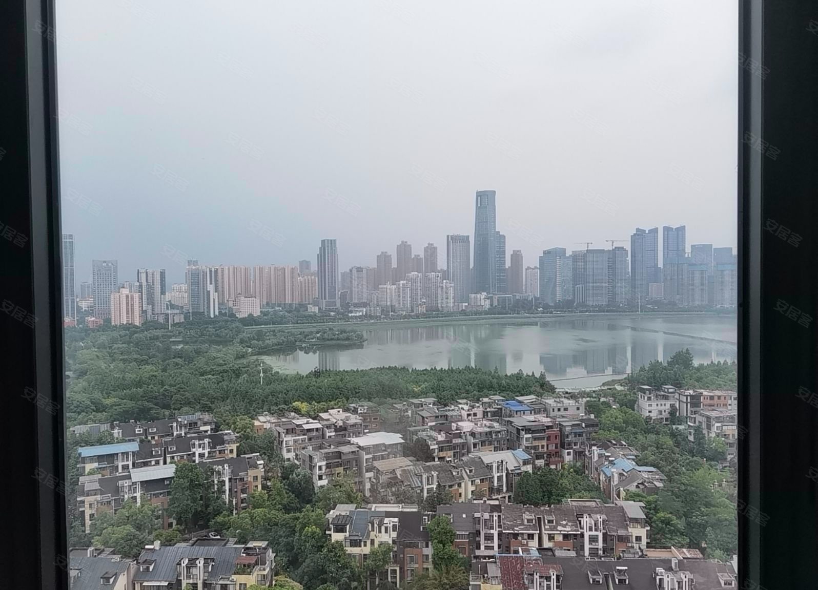 水岸星城b区 双卫豪华精装 环境好 交通便利 近医院