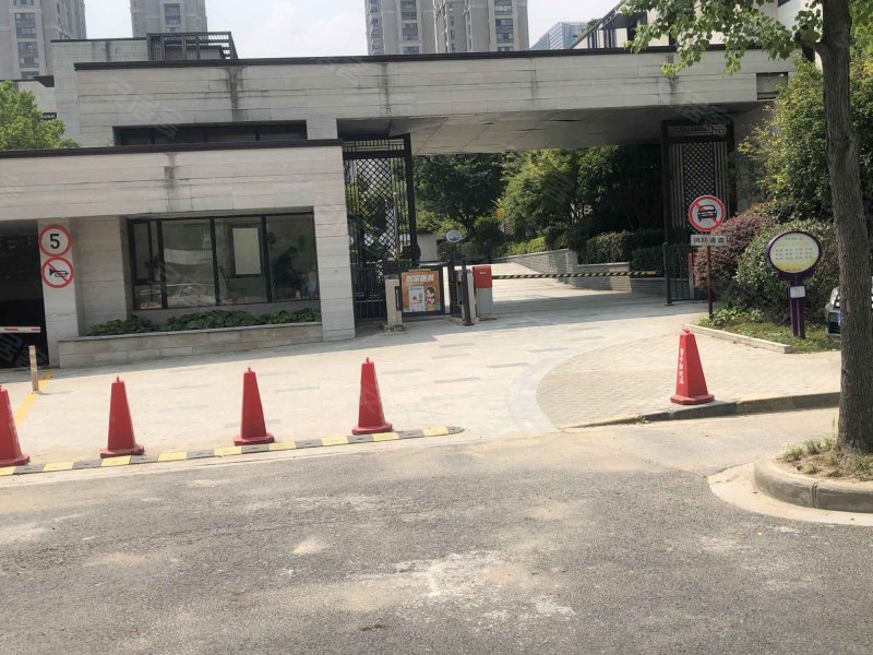 绿地秋霞坊(公寓住宅) 