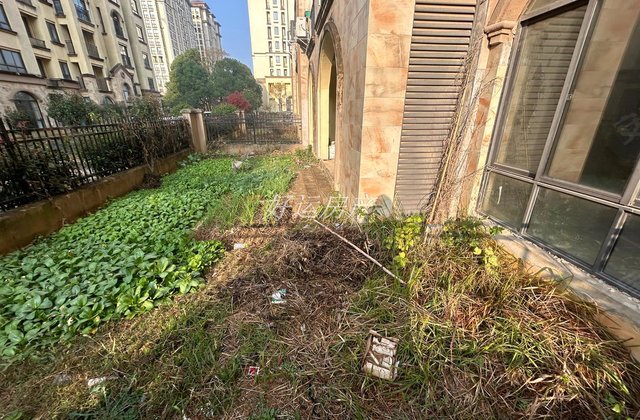 万信理想城4室2厅127㎡45万二手房图片