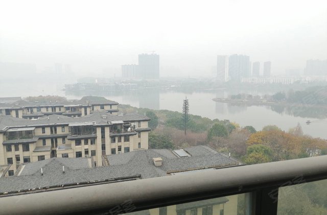 翡翠一品4室2厅120㎡108万二手房图片