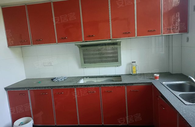 站东商住小区3室2厅128㎡55万二手房图片