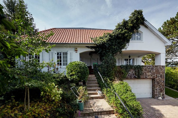 匈牙利约¥489万Char g house for sale near American School of Bu二手房公寓图片