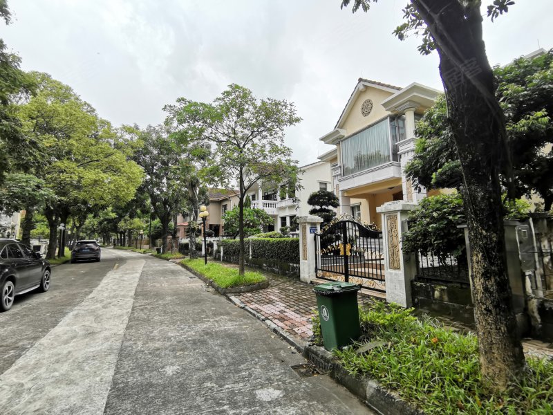 莲花山高尔夫别墅