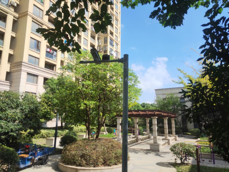 宝华北岸郡庭(公寓住宅)