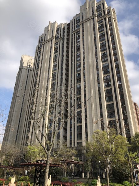 龙湖郦城(商住楼) 