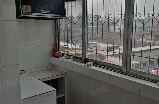 龙城水景苑(梁山)4室2厅3卫4室2厅3卫162㎡东西高层(共9层)龙城水景苑