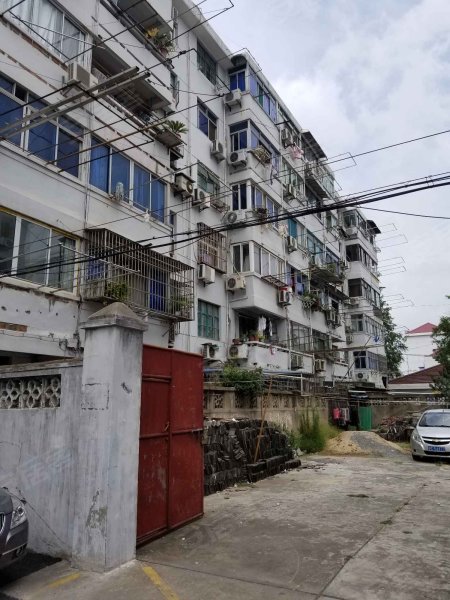 城南路374弄小区 