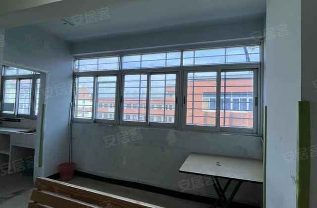 惠诚楼3室1厅86㎡125万二手房图片