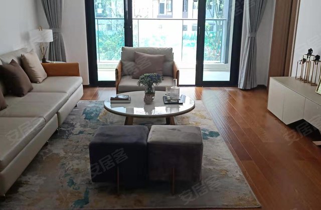 新港嘉苑4室2厅125㎡66万二手房图片