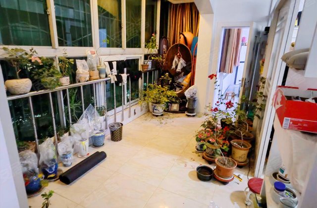 陕西省人事厅家属院(习武园)4室2厅151㎡164.5万二手房图片