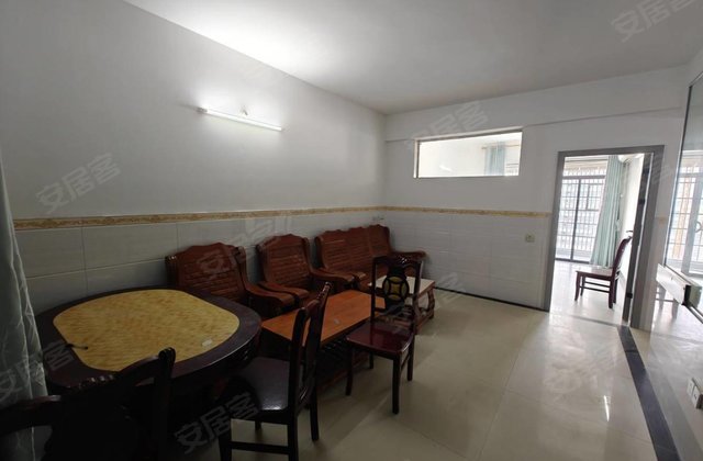 地王国际3室2厅82㎡35万二手房图片