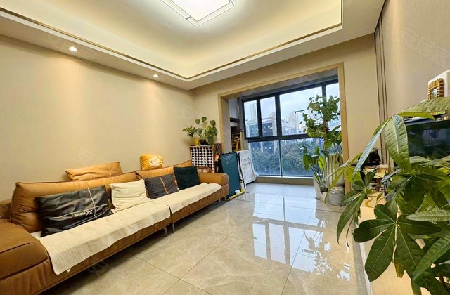 绿城诚园 南北通透 近地铁 有电梯 正规商品房 次新小区