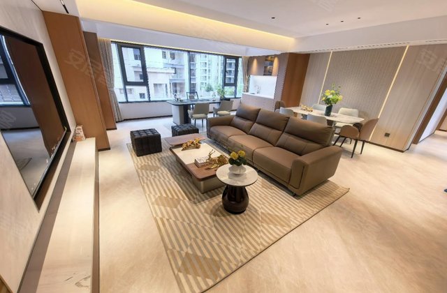 湖泉湾1号4室2厅126㎡65万二手房图片