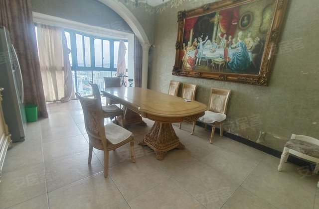 东方巴黎4室3厅166㎡266万二手房图片