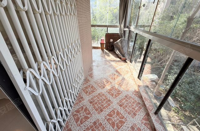 阿尔卡迪亚荣盛碧水湾3室2厅122㎡112万二手房图片