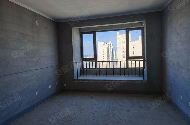 润卓天伦湾(嘉园)3室2厅102.27㎡53万二手房图片