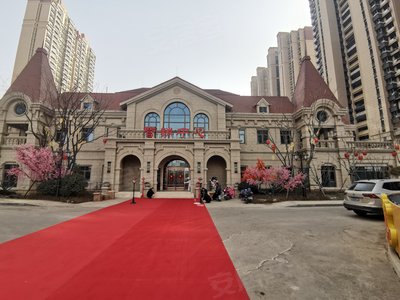 恒大滨河左岸商住楼