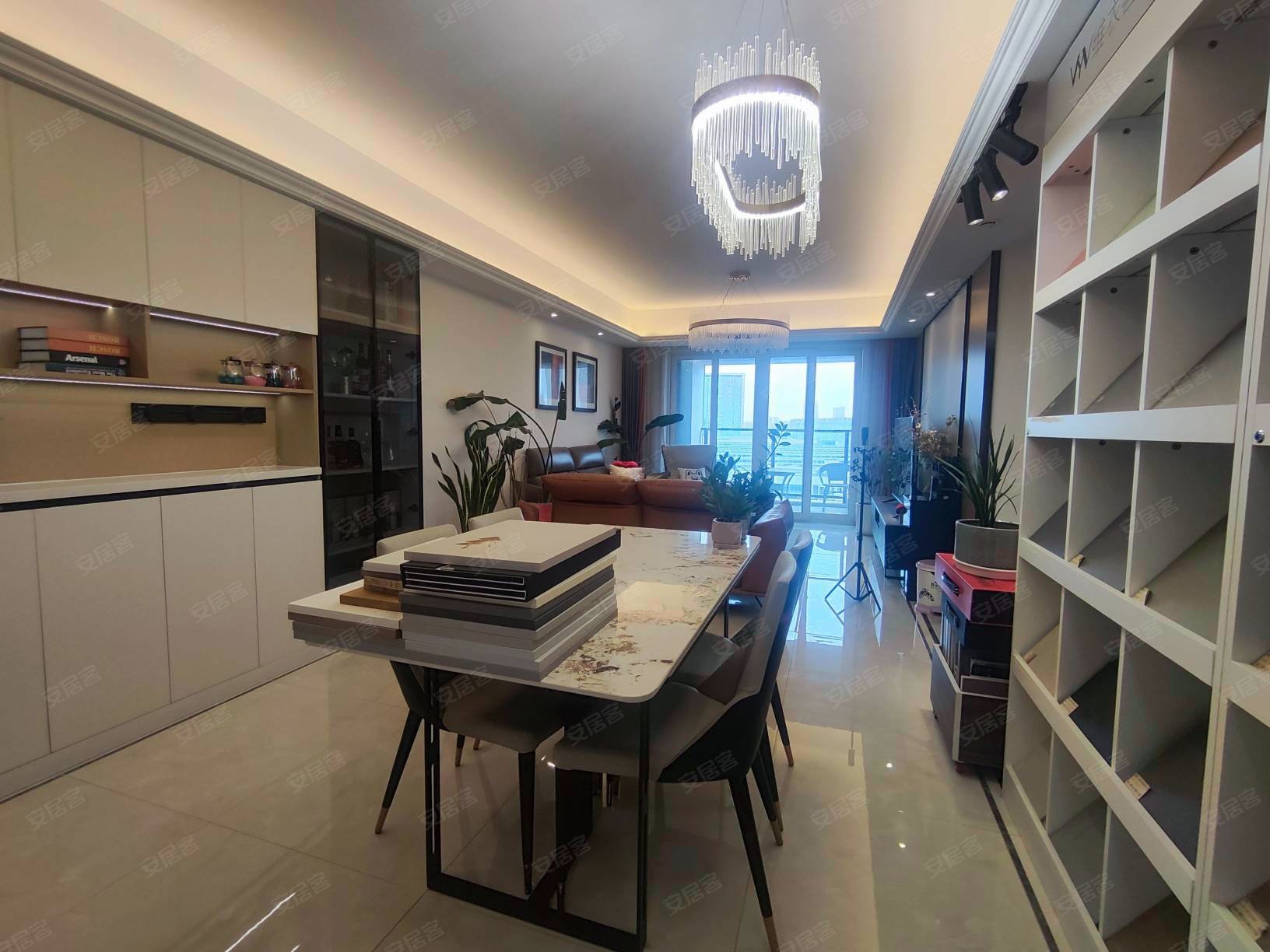 保利天玺3室2厅2卫