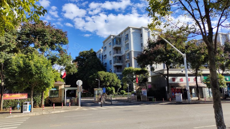 白龙潭俊园淏园