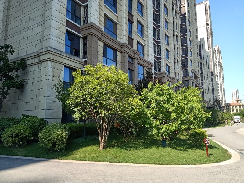 丽彩溪岸庄园(公寓住宅)