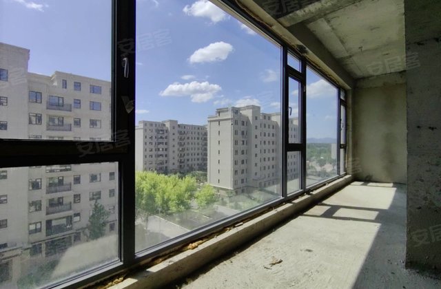 凌河壹号院4室2厅145㎡29.8万二手房图片