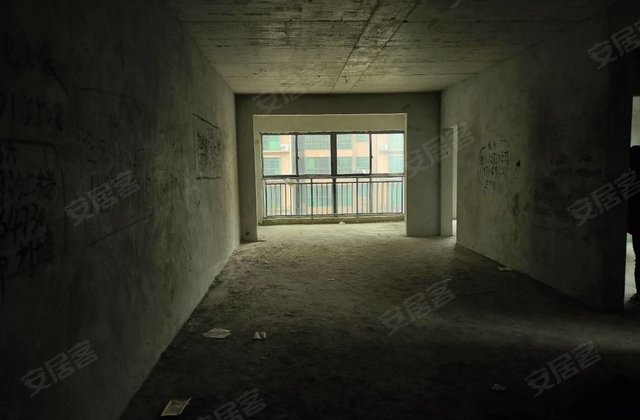 中央华府3室2厅122㎡49.8万二手房图片