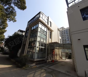 星海花园南区独栋  南进门北临河 四面花园