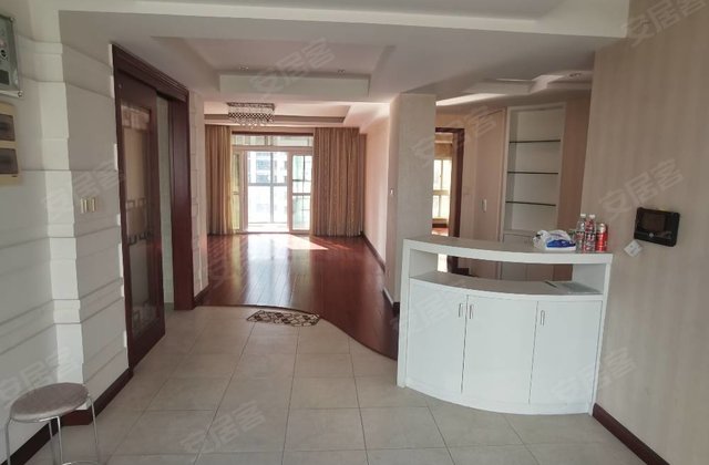 嘉丽阳光苑3室2厅142㎡269.8万二手房图片