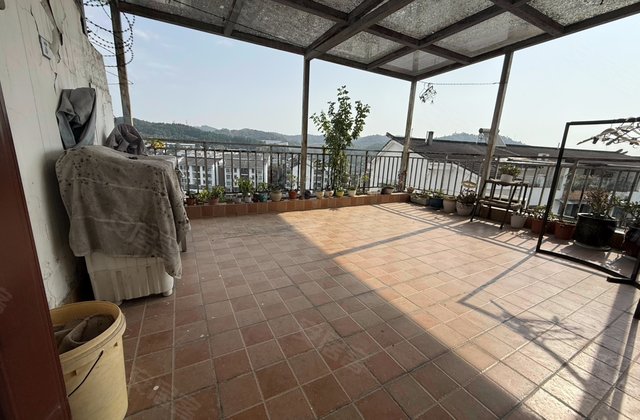 芙蓉山庄4室2厅146㎡62万二手房图片