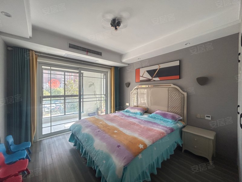 瑞景华府108平精装修车棚9平老证