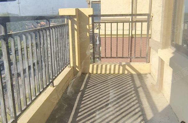 泉山湖公园里3室2厅145㎡81万二手房图片