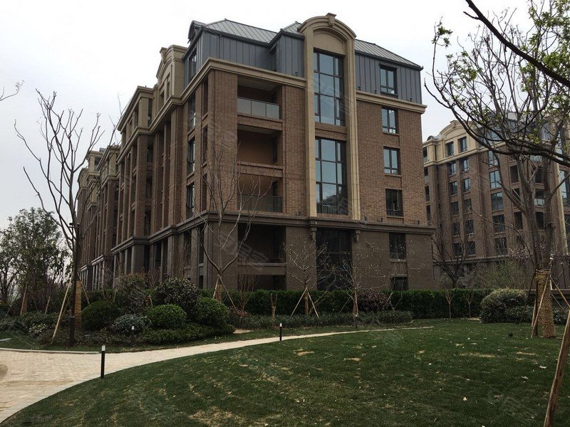 普罗旺世龙之梦东苑