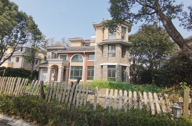 湖山在望花园9室2厅524.5㎡2450万二手房图片