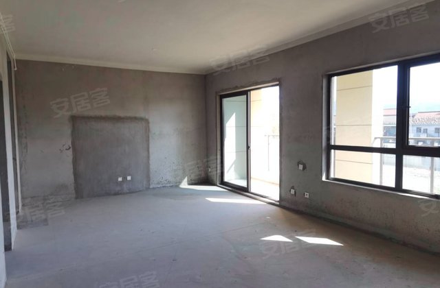 绿地悦山府(一期)3室2厅146.53㎡285万二手房图片