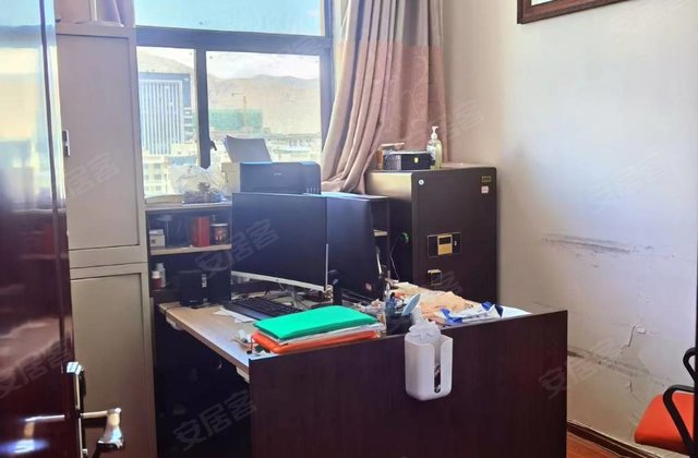 金马国际4室2厅155㎡156万二手房图片