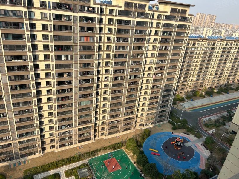 保利紫荆公馆4室2厅2卫