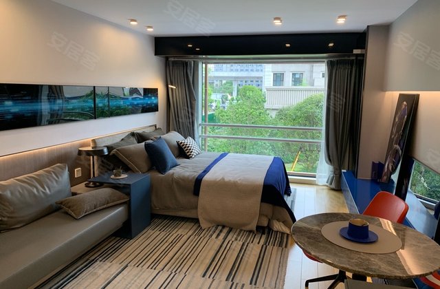 紫金城公寓45平双钥匙 层高4.9两层 精装交付带阳台轻轨旁