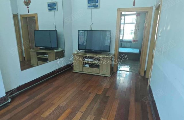 义勇散盘小区3室1厅60.68㎡27.8万二手房图片