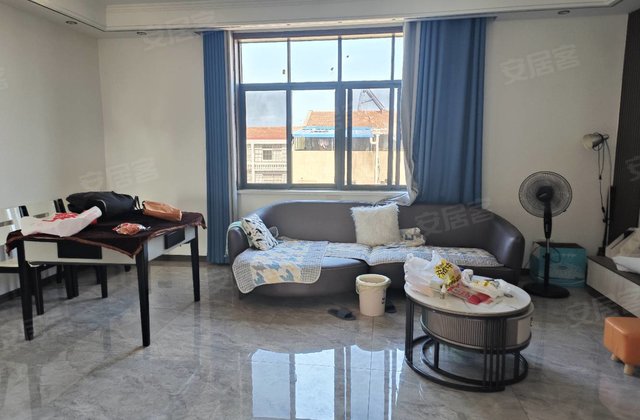 何岗社区3室2厅108㎡30万二手房图片