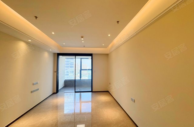 保利天际(商住楼)3室2厅116.93㎡140万二手房图片