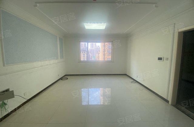 黑马东方明珠3室2厅141㎡110万二手房图片