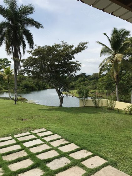 巴拿马约¥565万湖前房子出售， 1-47 曼扎纳 130711， 在拉乔雷拉区， 巴拿马二手房公寓图片