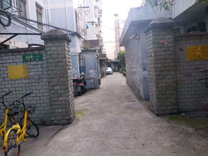 连波路66弄小区 