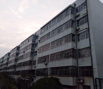 职业中学家属院