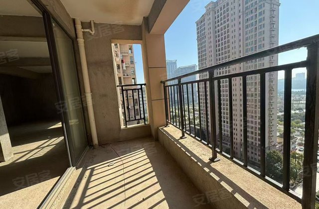 建鑫中央公馆(二期)3室2厅118㎡69万二手房图片