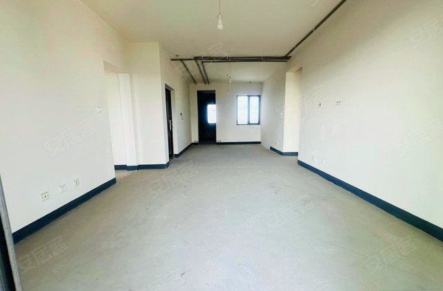 挑战全网 业主新房已定！置换急售！看中大胆出价，性价比之巅！