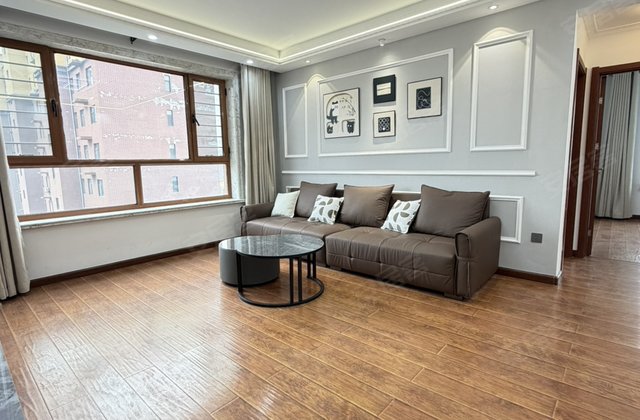 金领国际3室2厅117.5㎡43.8万二手房图片