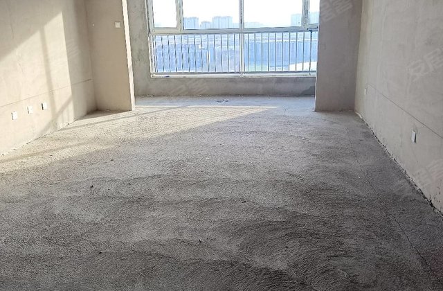 警苑小区4室2厅167㎡72万二手房图片