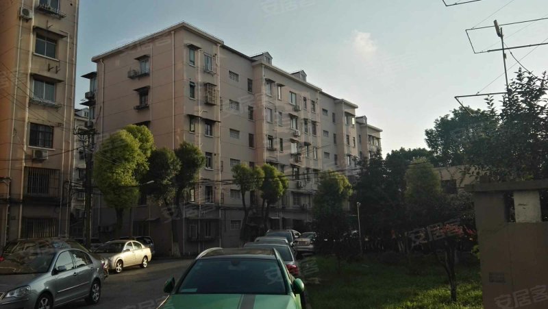 航华四村三街坊 